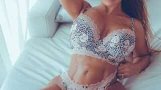 Do you like to see Francia James Nude – But do you know what it is?